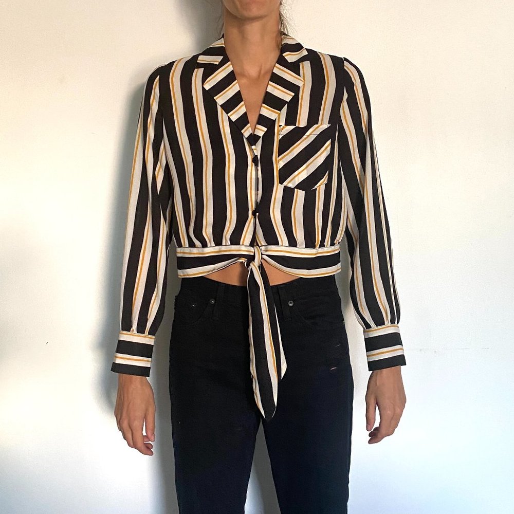 Who What Wear Cropped Button Up